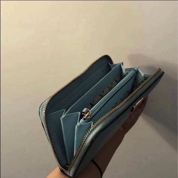 Kate Spade Wallet - Picture 4 of 4